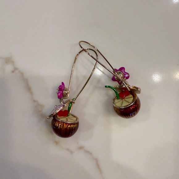 EUC Betsey Johnson Coconut drink earrings - Picture 5 of 5